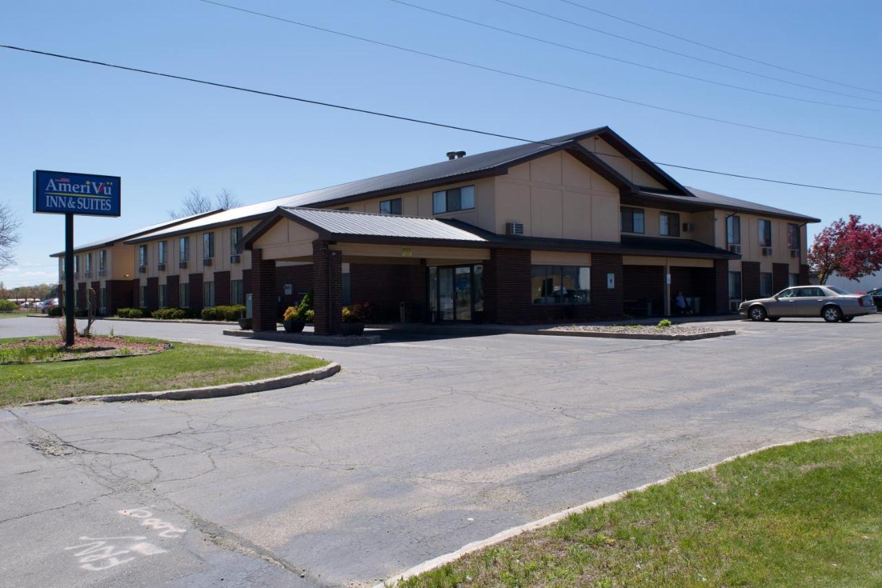 Amerivu Inn And Suites Shawano Wi מראה חיצוני תמונה