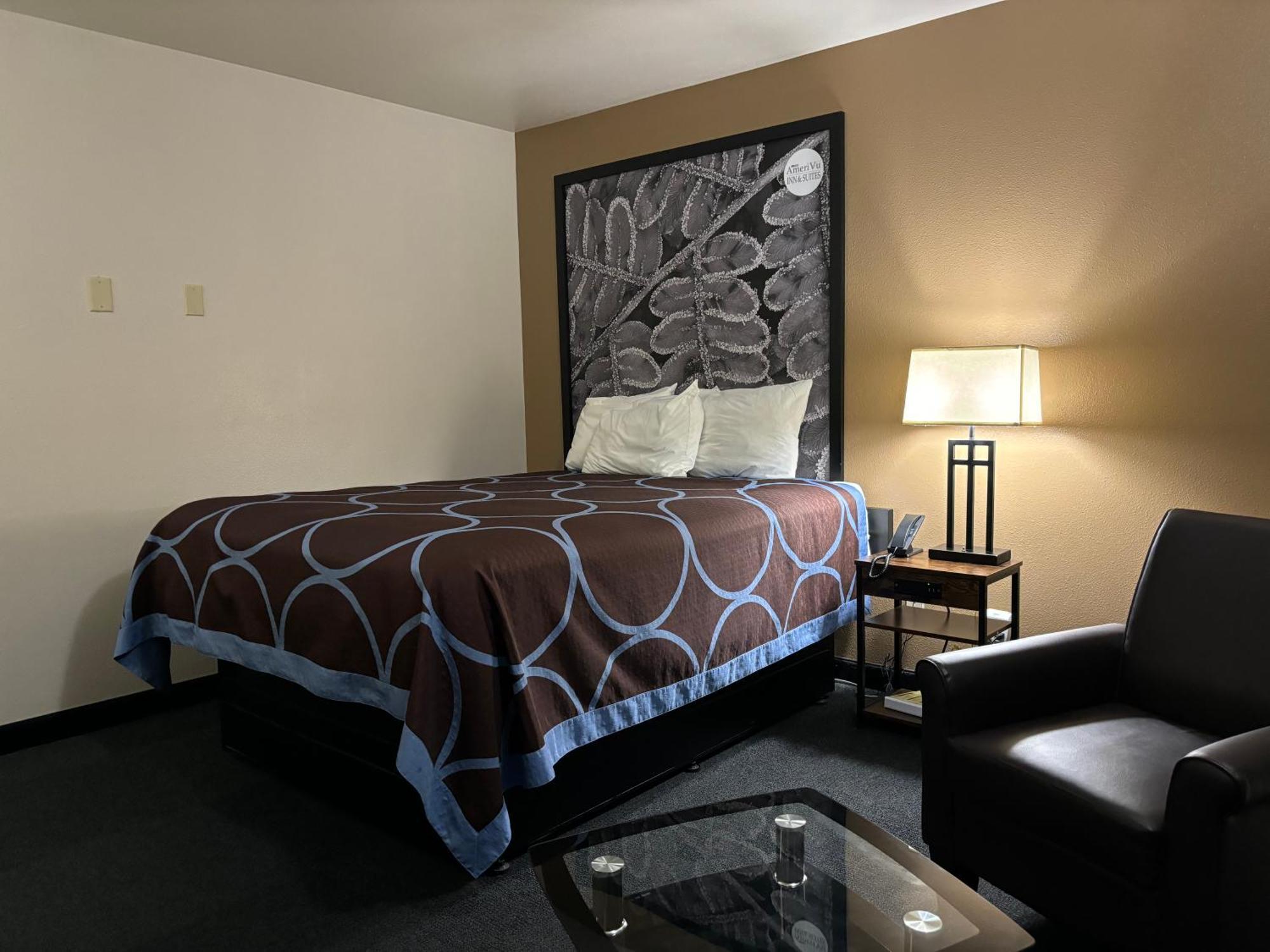 Amerivu Inn And Suites Shawano Wi מראה חיצוני תמונה